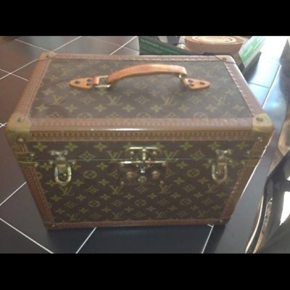 Authentic Louis Vuitton Toiletry Case